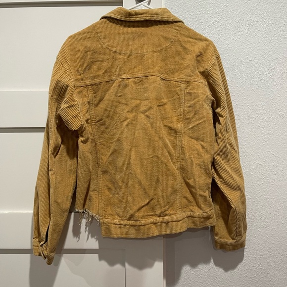 Corduroy crop jacket in mustard yellow - Picture 3 of 3